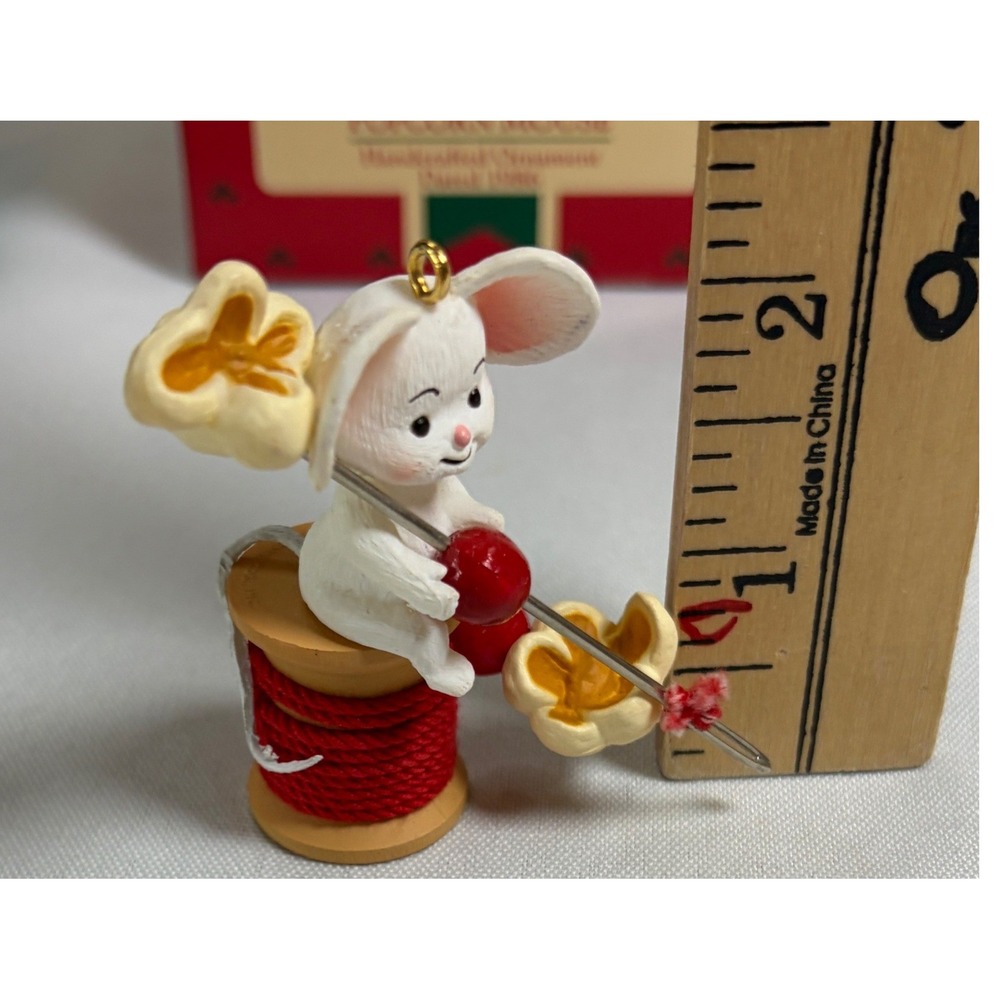 Vintage 1986 Hallmark Popcorn Mouse Handcrafted Ornament Chris Mouse Box - Picture 8 of 8